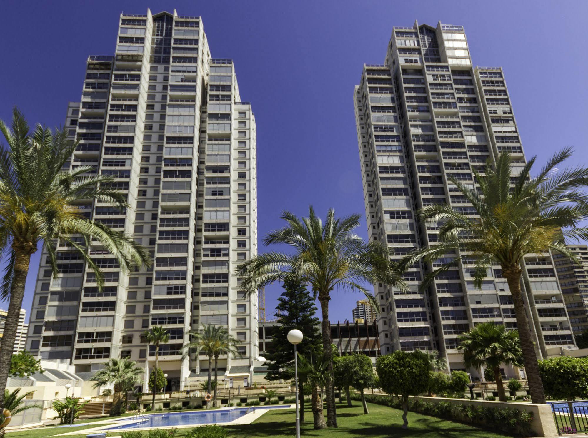 Gemelos 20 Benidorm Luaran gambar