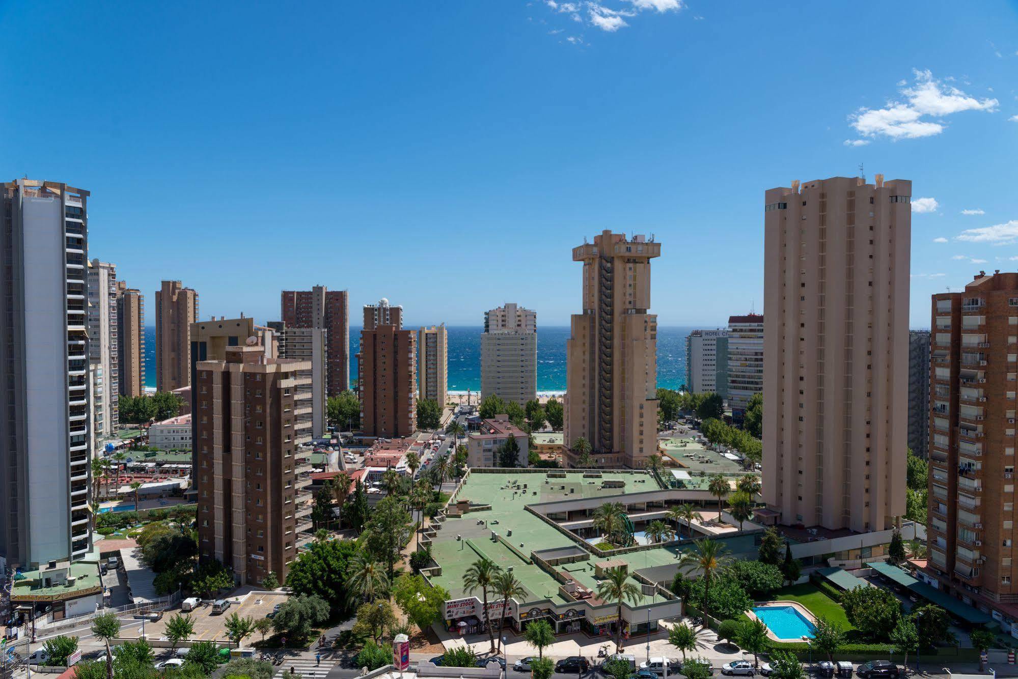 Gemelos 20 Benidorm Luaran gambar
